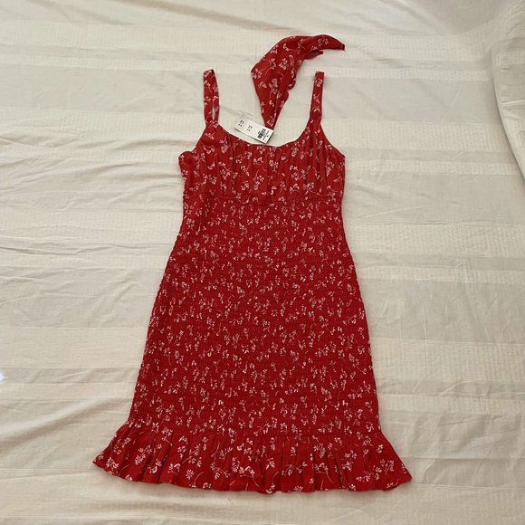Abercrombie & Fitch Dresses & Skirts - Abercrombie Ruched Mini Dress